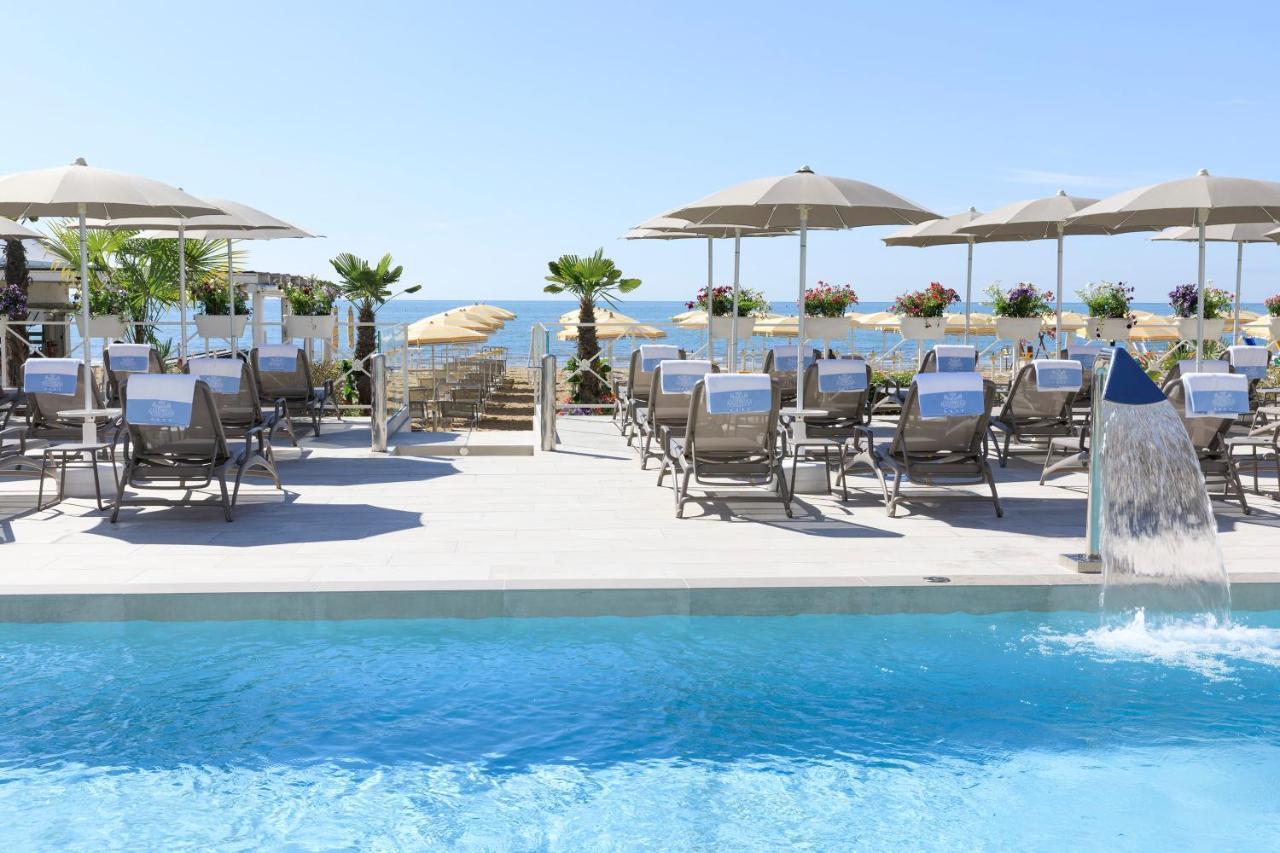 Cavalieri Palace & 4*