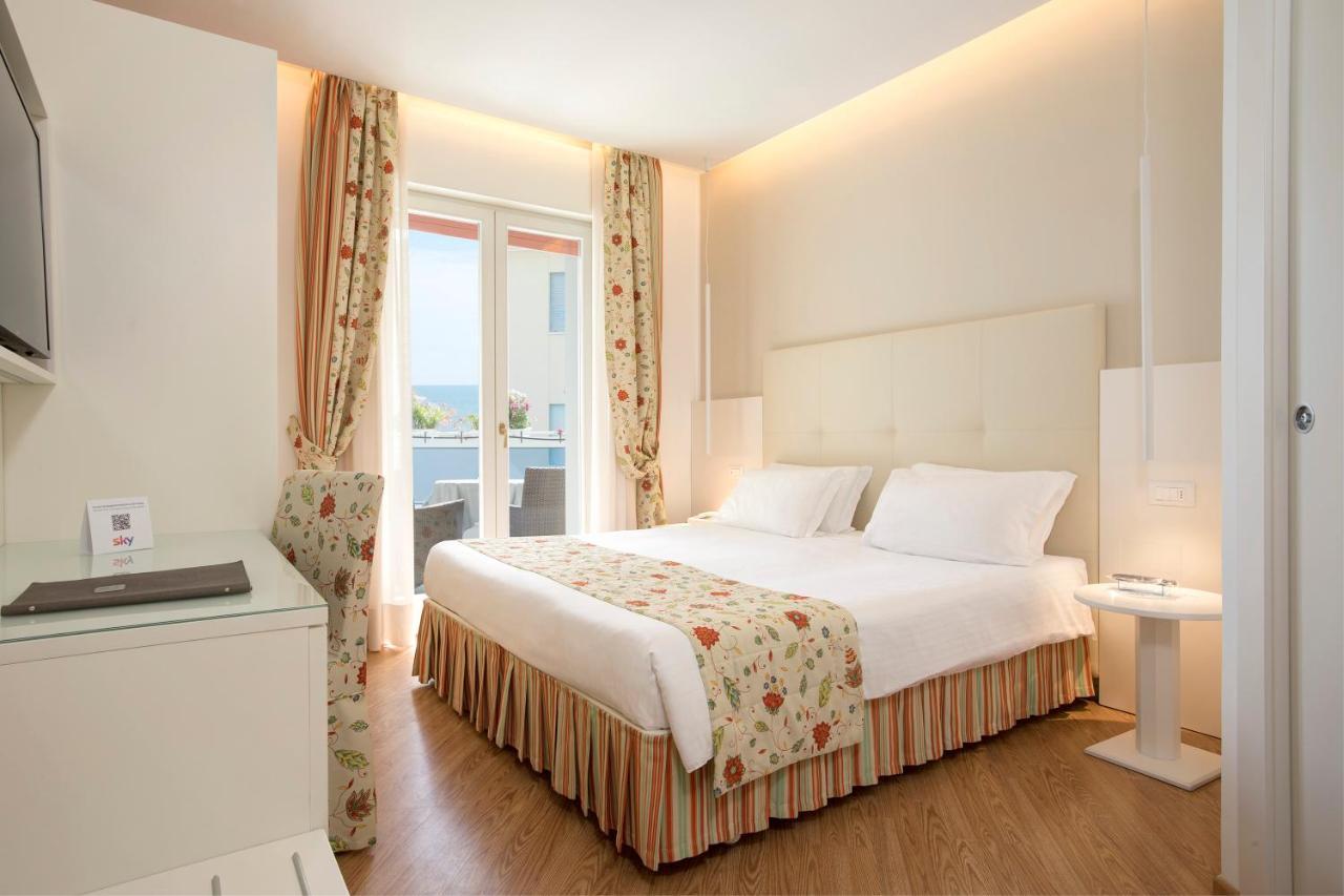 Hotel Cavalieri Palace & 4*