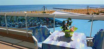 Hotel Cavalieri Palace & 4*